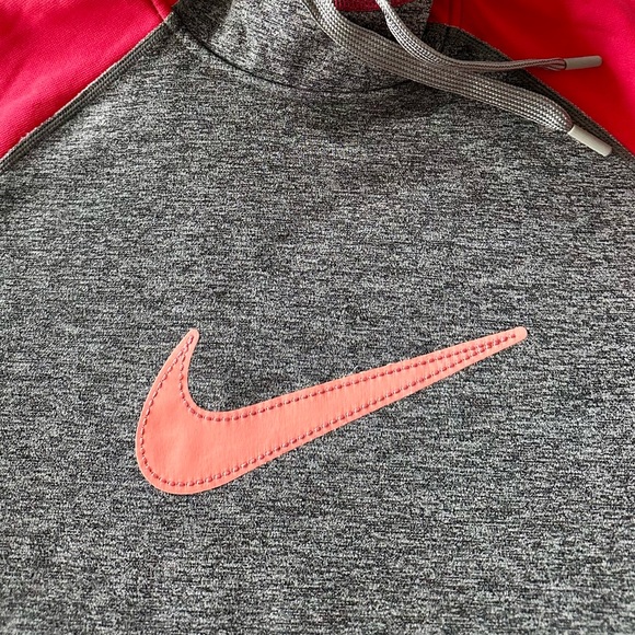 Nike Women’s Thermafit Hoodie - Picture 2 of 3